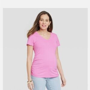 NWT Isabel Maternity by Ingrid & Isabel Short Sleeve V-Neck Maternity T-Shirt SM